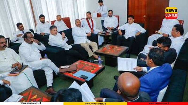 විපක්ෂයේ සියලු පක්ෂ නායකයින් අද හවසට විශේෂ සාකච්ඡාවක